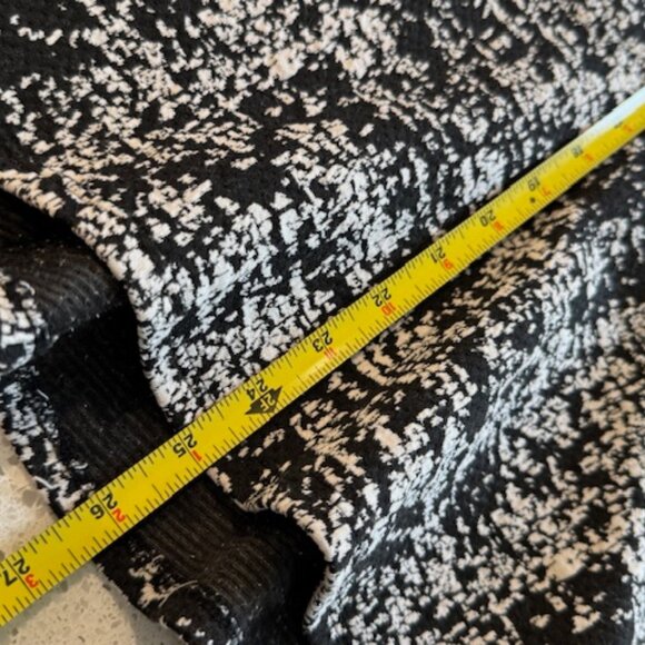 Halston Black and White Blouse, Size Large - Picture 5 of 7